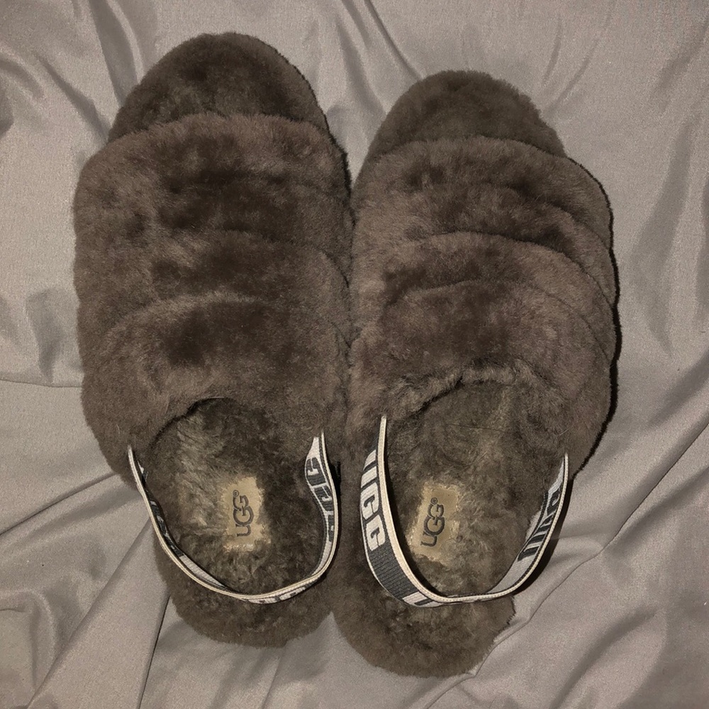 Ugg Fluff yea Slippers Size 7